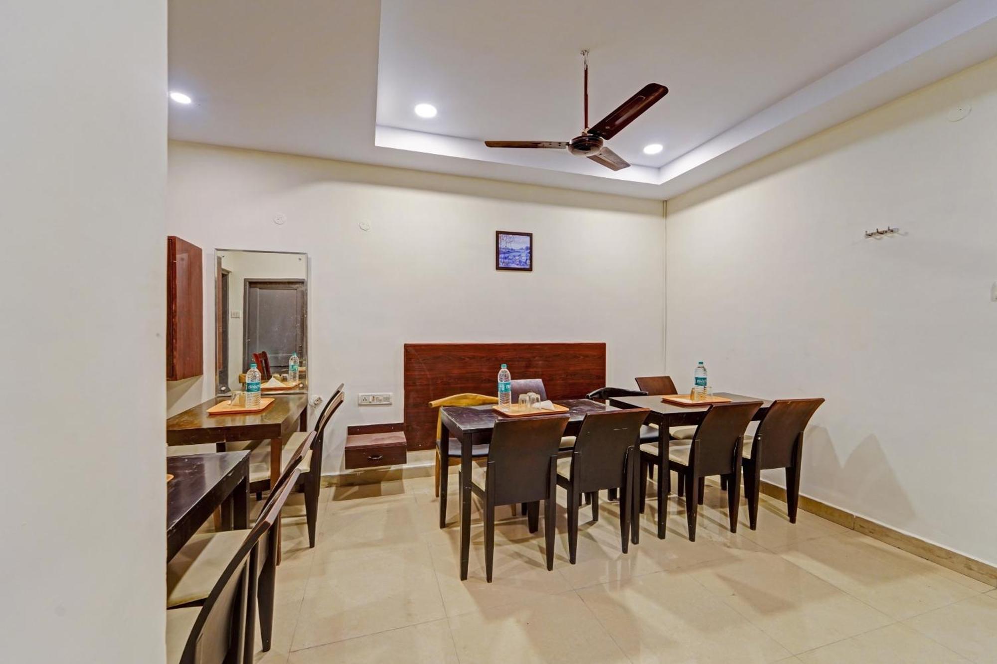 Super Townhouse G Silver Hotels Mount Road Chennai Exterior foto