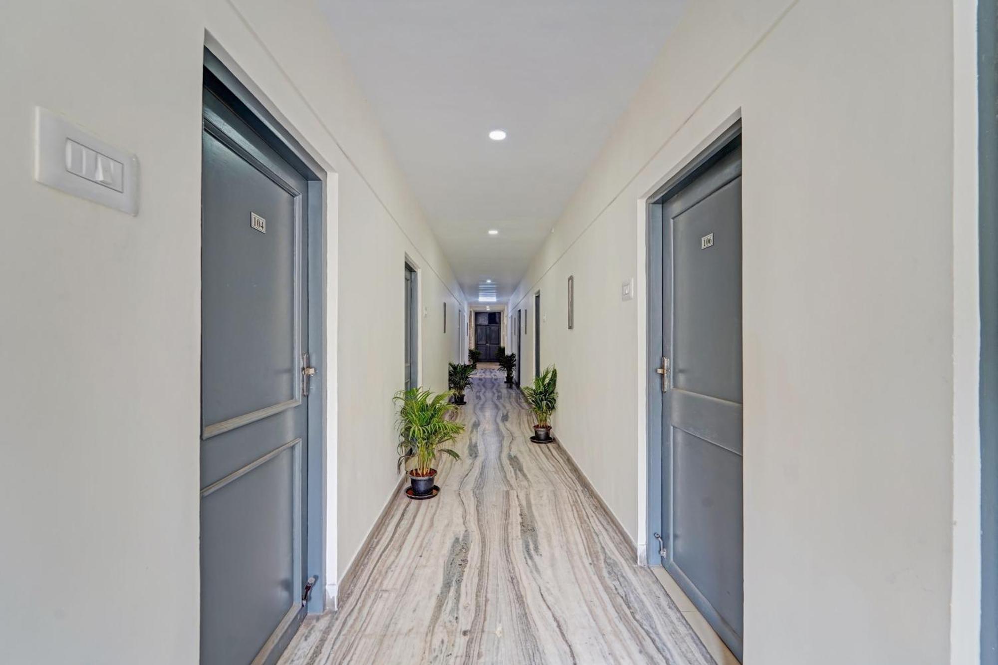 Super Townhouse G Silver Hotels Mount Road Chennai Exterior foto